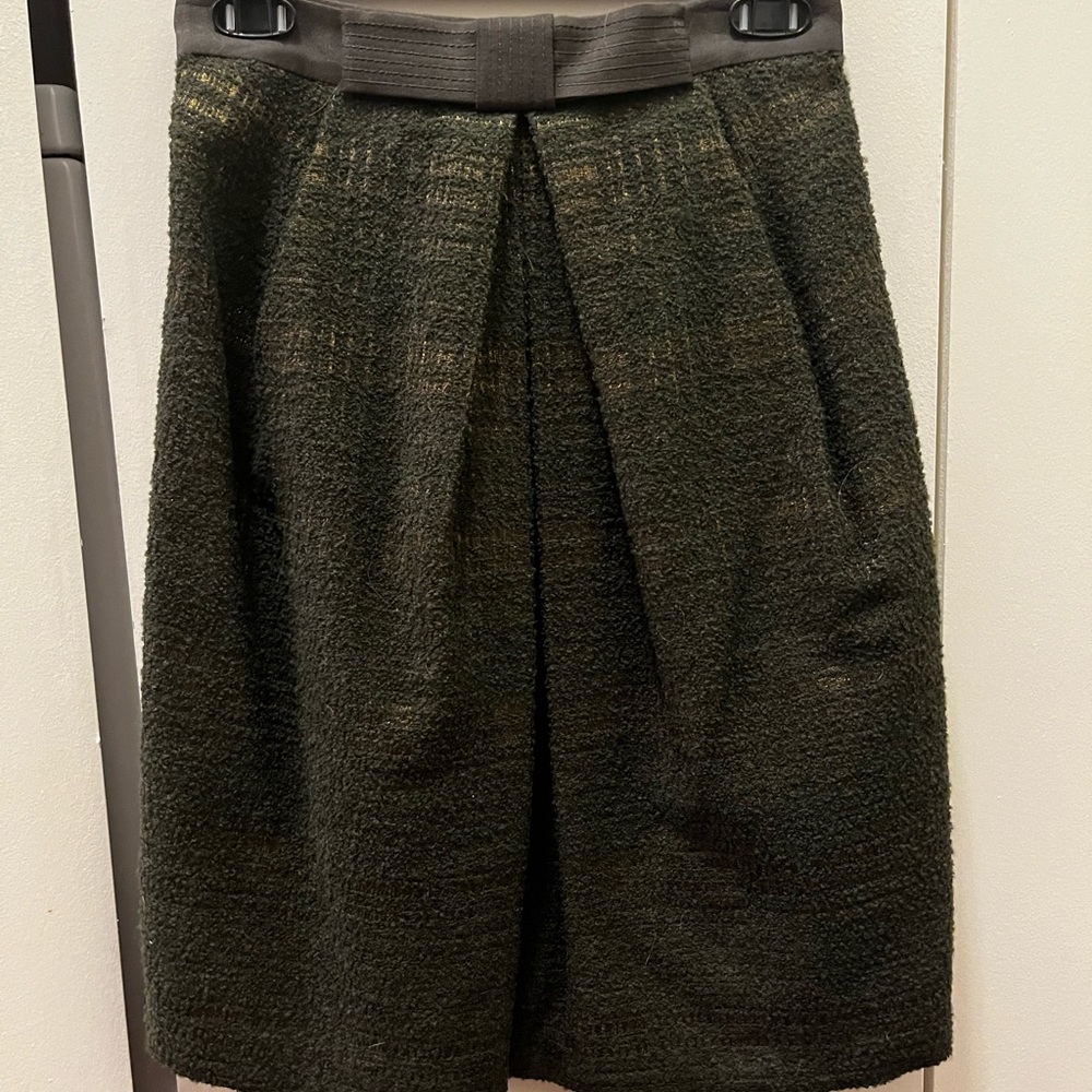 Haniiy tweed black and gold metallic with bow accent skirt